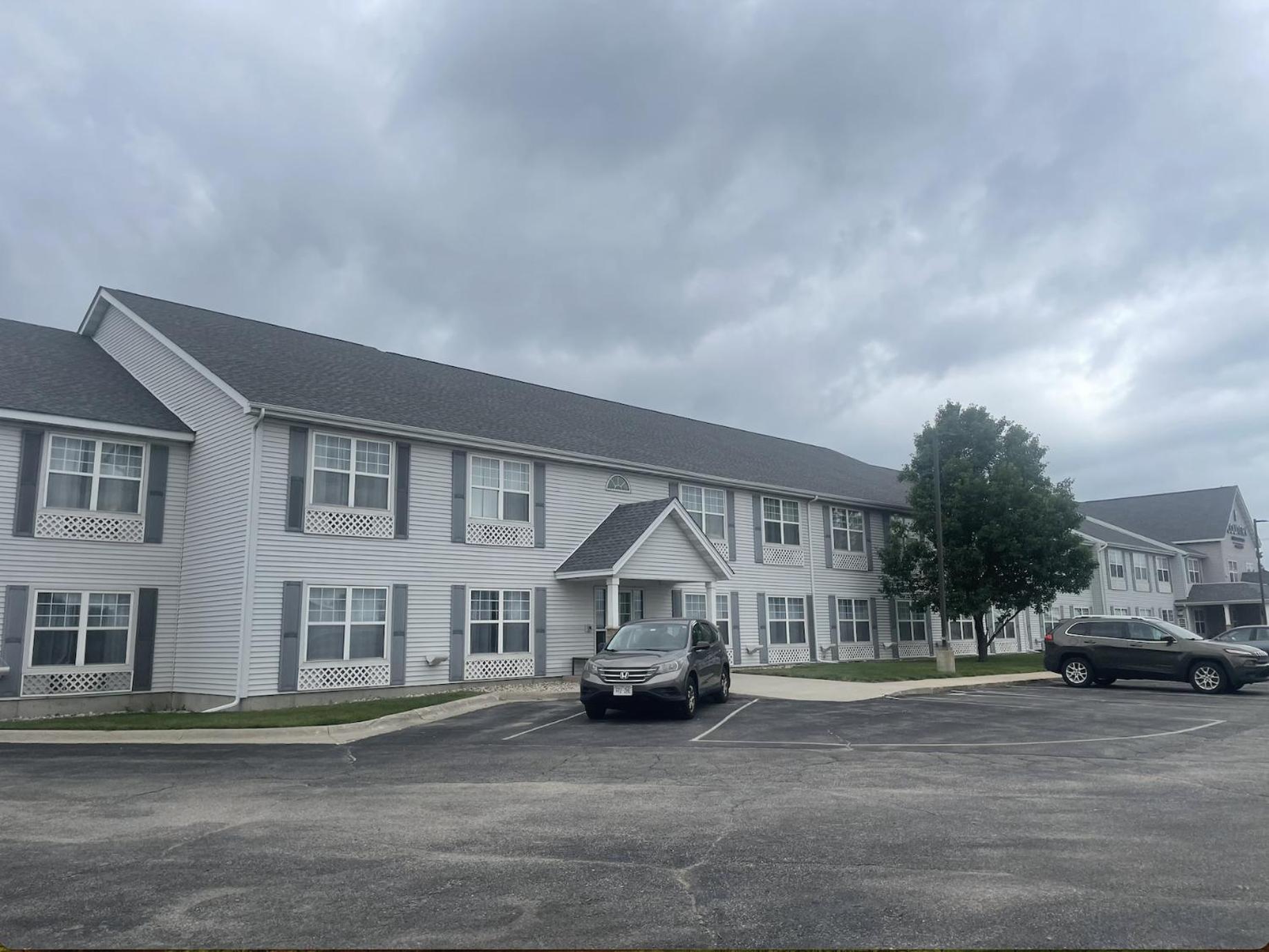 Harmony Inn & Suites Fort Dodge Exterior foto