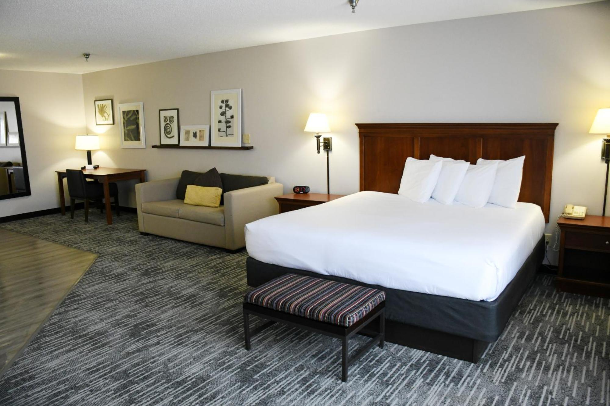 Harmony Inn & Suites Fort Dodge Exterior foto